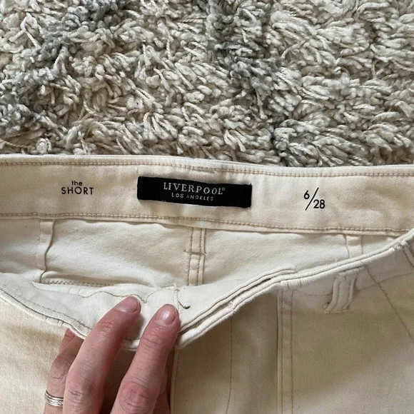 Liverpool Los Angeles Cream Utility Shorts Size 6 Off White Patch Pocket Stretch - Picture 3 of 12